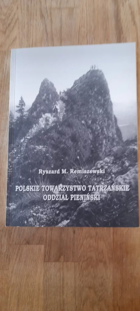 Publikacje do sprzedaży w PTTK w Szczawnicy.